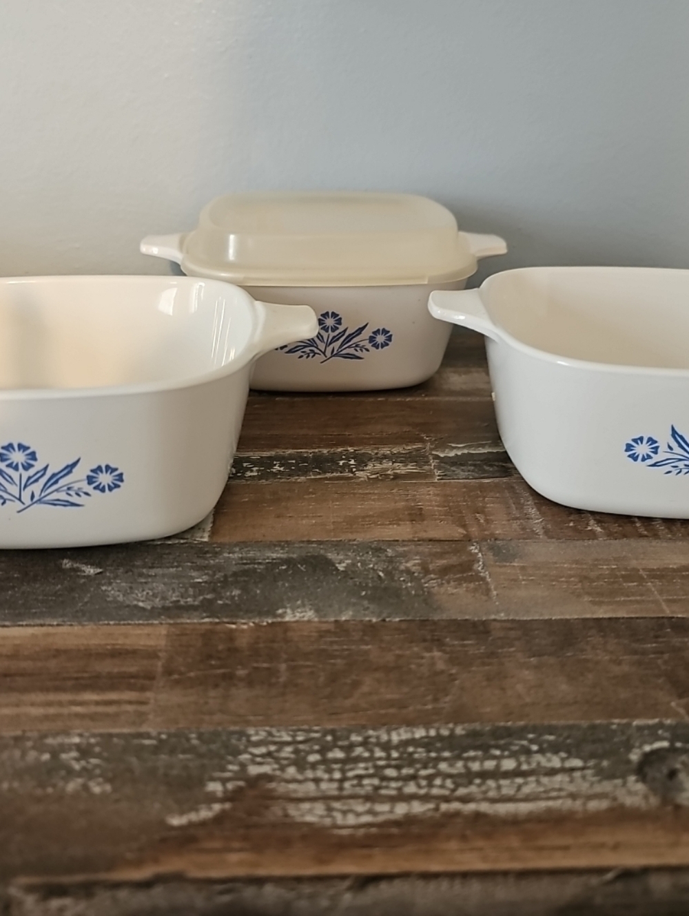 CORNINGWARE BLUE CORNFLOWER SM CASSEROLE DISHES SET OF 3 1 LID